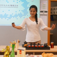 Confucius Institute at University of Latvia Successfully Held Tea-Culture Activity